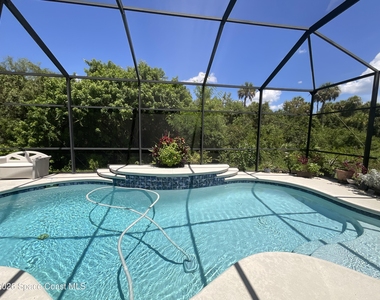1008 Wimbledon Drive - Photo Thumbnail 6
