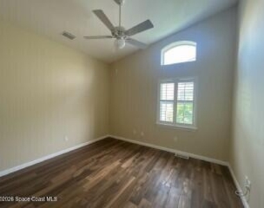 1008 Wimbledon Drive - Photo Thumbnail 18