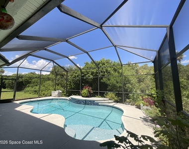 1008 Wimbledon Drive - Photo Thumbnail 7