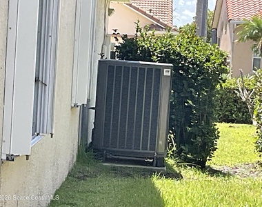 1008 Wimbledon Drive - Photo Thumbnail 23