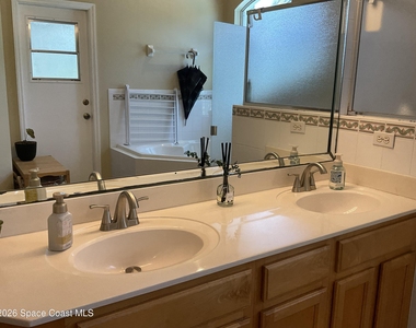 1008 Wimbledon Drive - Photo Thumbnail 28