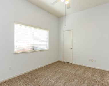 13102 Wickersham Lane - Photo Thumbnail 22