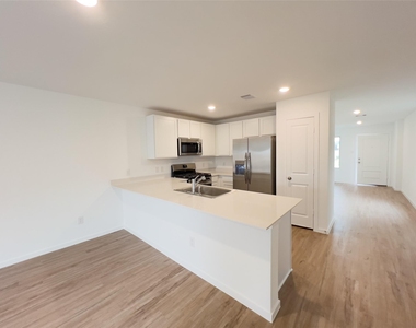 18547 Cepagatti Drive - Photo Thumbnail 2
