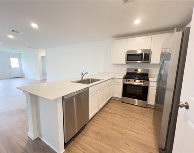 18547 Cepagatti Drive - Photo Thumbnail 3
