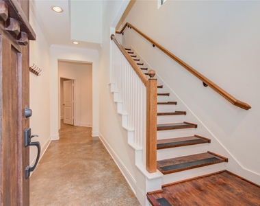 2414 Charleston Street - Photo Thumbnail 4