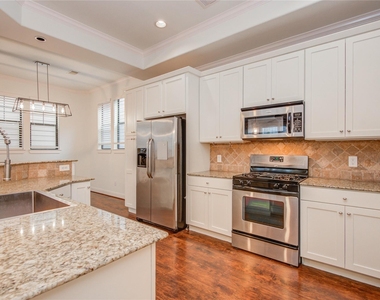 2414 Charleston Street - Photo Thumbnail 11