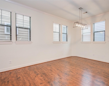 2414 Charleston Street - Photo Thumbnail 14