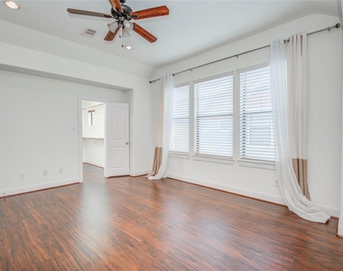 2414 Charleston Street - Photo Thumbnail 23