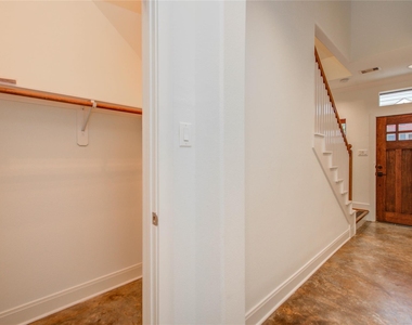 2414 Charleston Street - Photo Thumbnail 8