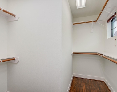 2414 Charleston Street - Photo Thumbnail 25