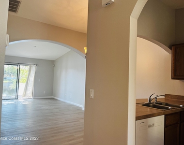 4595 Radiant Way - Photo Thumbnail 5