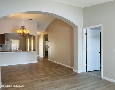 4595 Radiant Way - Photo Thumbnail 13