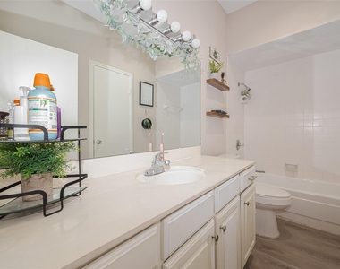 2475 Underwood Street - Photo Thumbnail 12