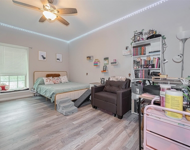 2475 Underwood Street - Photo Thumbnail 14