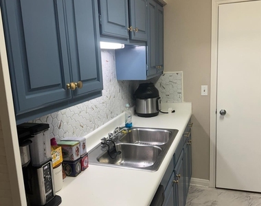 2475 Underwood Street - Photo Thumbnail 7