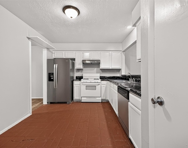 24050 Spring Briar Lane - Photo Thumbnail 8