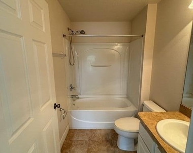 4570 Radiant Way - Photo Thumbnail 9