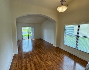 4570 Radiant Way - Photo Thumbnail 2