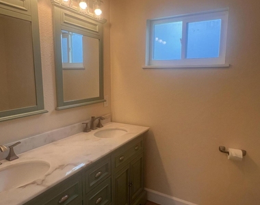 511 Palm Avenue - Photo Thumbnail 19