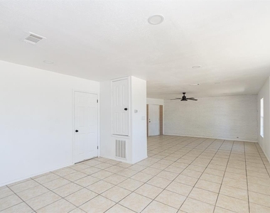 312 N Gaillard Street - Photo Thumbnail 9