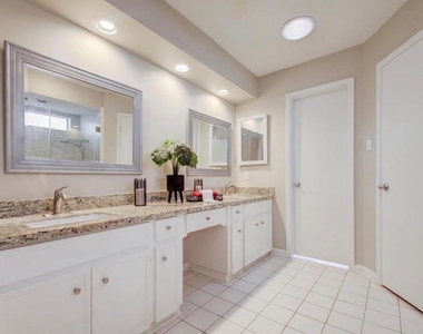 13914 Swiss Hill Drive - Photo Thumbnail 10