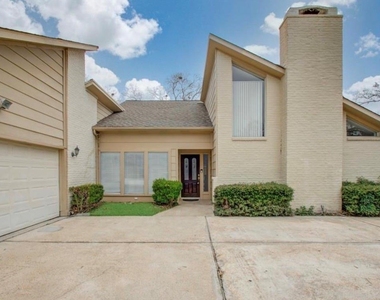13914 Swiss Hill Drive - Photo Thumbnail 15