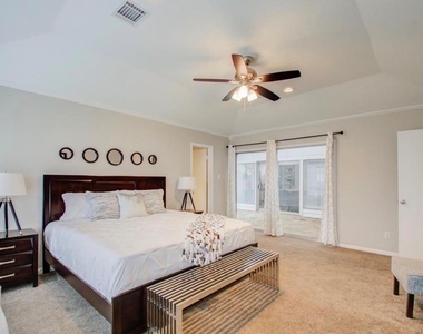 13914 Swiss Hill Drive - Photo Thumbnail 8
