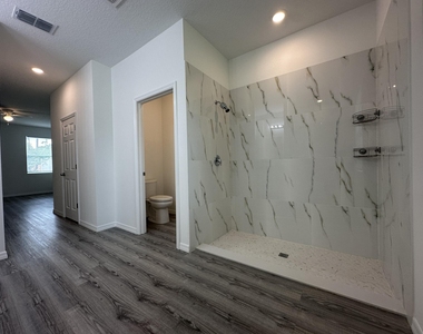 466 Tobias Street Se - Photo Thumbnail 6