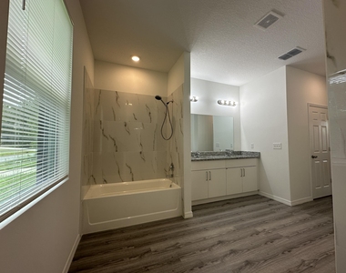 466 Tobias Street Se - Photo Thumbnail 7