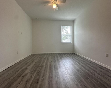466 Tobias Street Se - Photo Thumbnail 3