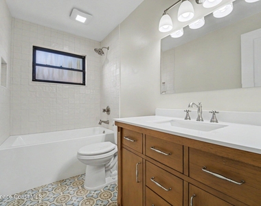 855 Montego Bay Drive S - Photo Thumbnail 7