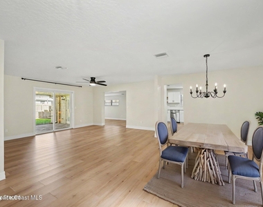 855 Montego Bay Drive S - Photo Thumbnail 4