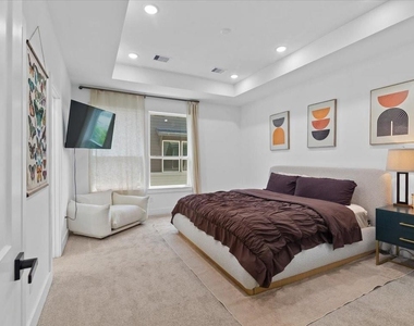 3026 Live Oak Street - Photo Thumbnail 14