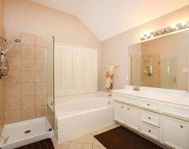 14211 Pinefrost Lane - Photo Thumbnail 16