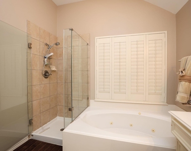 14211 Pinefrost Lane - Photo Thumbnail 15
