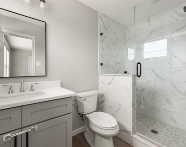 4106 White Street - Photo Thumbnail 8