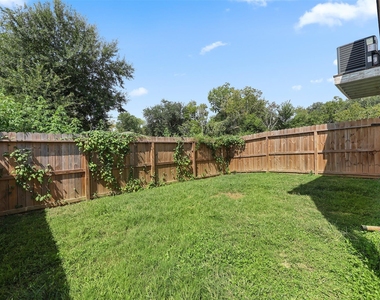 4106 White Street - Photo Thumbnail 10