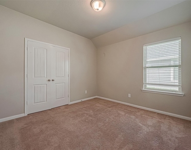 21514 Autumn Summit Street - Photo Thumbnail 15