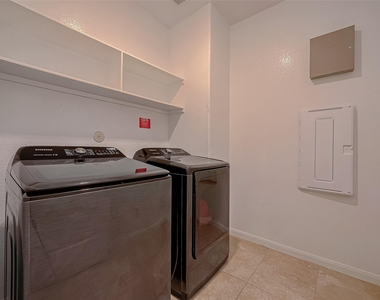 21514 Autumn Summit Street - Photo Thumbnail 9