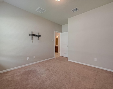 21514 Autumn Summit Street - Photo Thumbnail 16