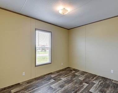 2245 Ben Boulevard - Photo Thumbnail 14