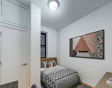 226 East 87th Street - Photo Thumbnail 3