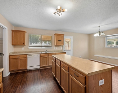 9106 Laguna Rio - Photo Thumbnail 14