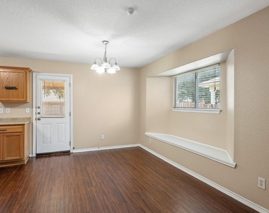 9106 Laguna Rio - Photo Thumbnail 12