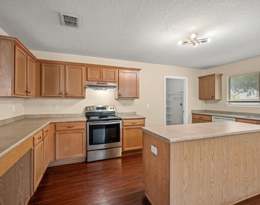 9106 Laguna Rio - Photo Thumbnail 13