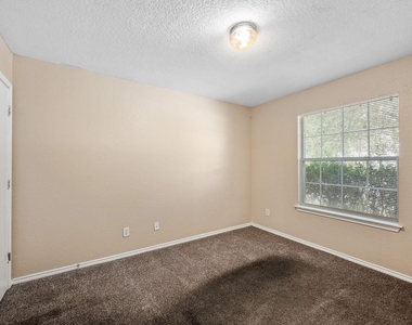 9106 Laguna Rio - Photo Thumbnail 8