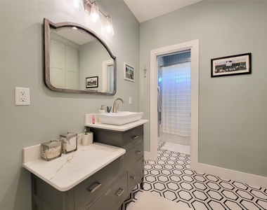 1001 Bamar Lane - Photo Thumbnail 30