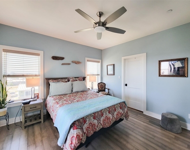 1001 Bamar Lane - Photo Thumbnail 21