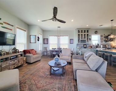 1001 Bamar Lane - Photo Thumbnail 13