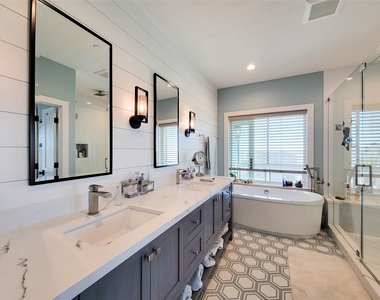 1001 Bamar Lane - Photo Thumbnail 24